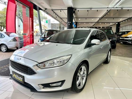 FORD FOCUS 1.6 SE 16V FLEX 4P MANUAL FORD FOCUS 1.6 SE 16V FLEX 4P MANUAL